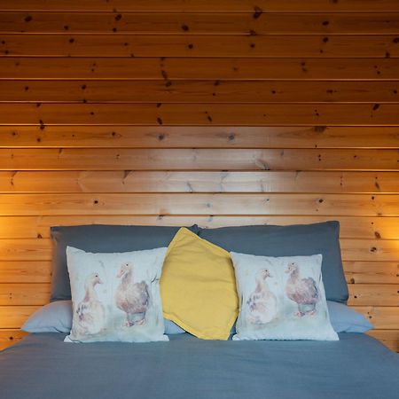 Chalet Loch Leven Lodge 10 By Interhome Kinross Eksteriør bilde