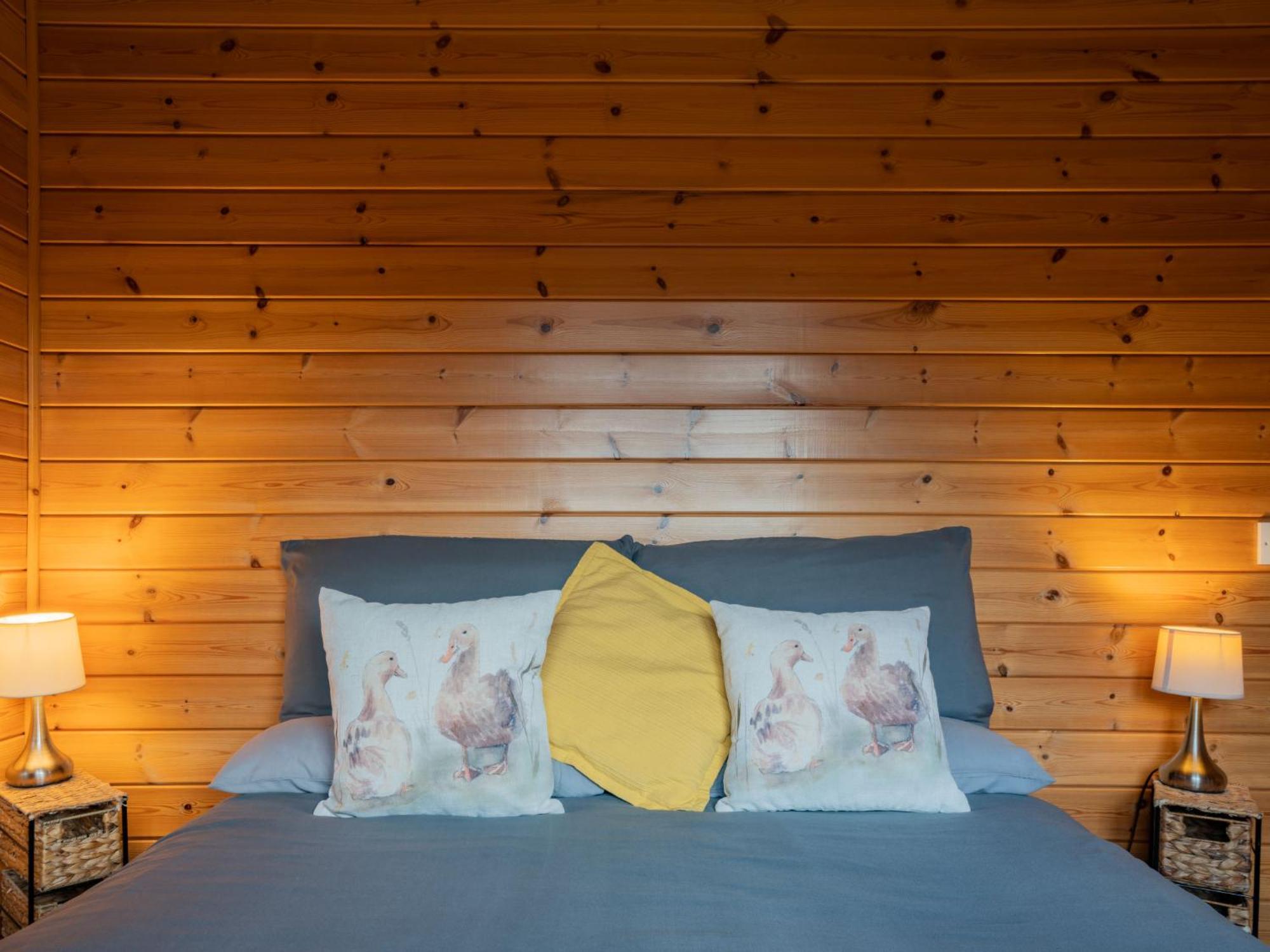 Chalet Loch Leven Lodge 10 By Interhome Kinross Eksteriør bilde